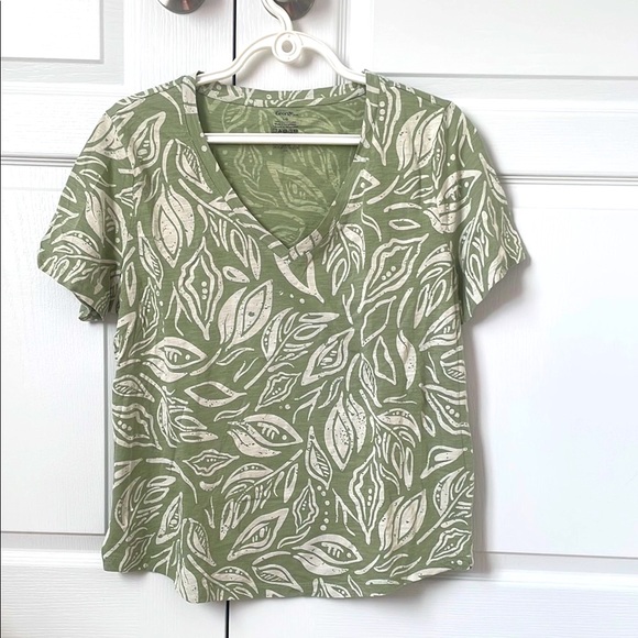 Green Leaf Print V-Neck Women's Top - Picture 1 of 5